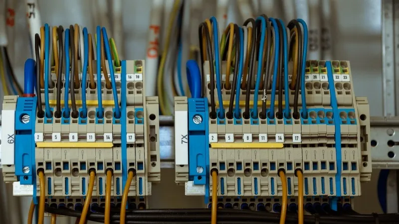 Uprawnienia elektryczne w Katowicach - klucz do kariery w branży elektrycznej